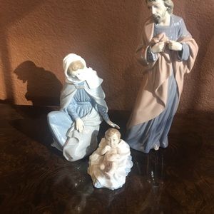 Nao by Lladro Porcelain Figurine: NATIVITY set